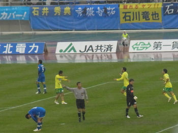 荒田のゴールの直後