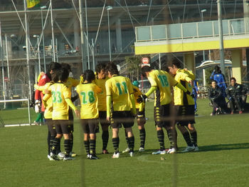 2本目の前に円陣を組む