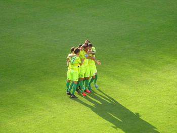 指宿の先制ゴール直後