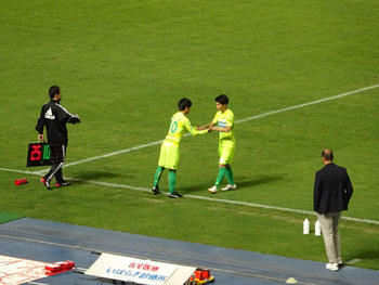 途中交代の也真人