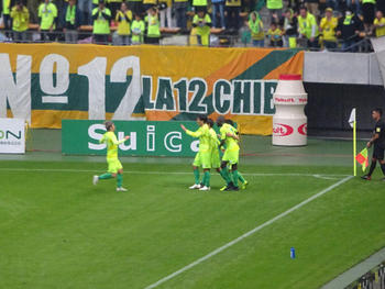 小島のゴール直後