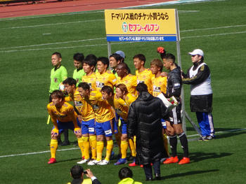 試合前の記念撮影。