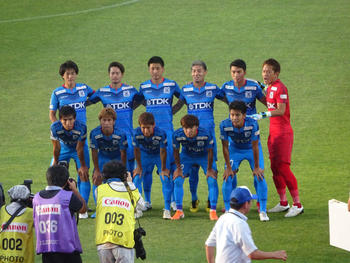 ブラウブリッツ秋田 選手記念撮影