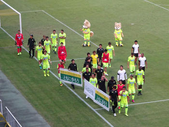 試合終了後の場内一周