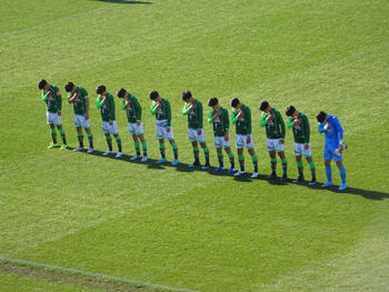 青森山田 試合前の整列