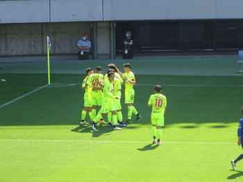 見木のゴール直後