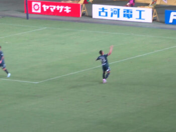 イサカのジェフ3唱