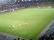 試合終了後の挨拶をして移動する選手たち