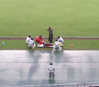 フッキは怪我で退場