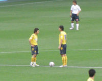 キックオフ前の巻と新居