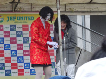 山根と菅沢のエレキテル連合